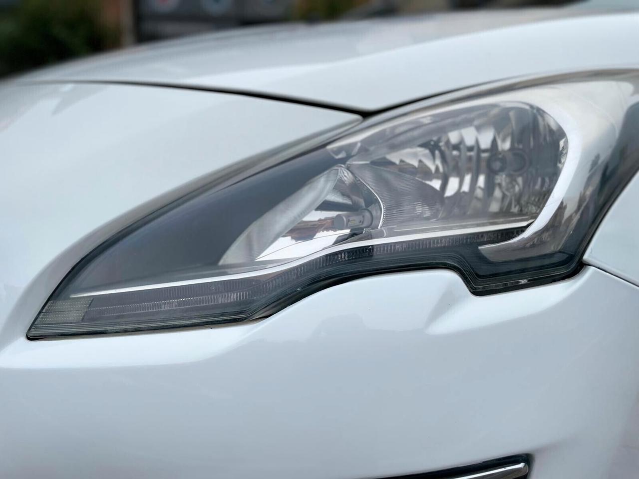 Peugeot 3008 1.6 HDi 115CV Business