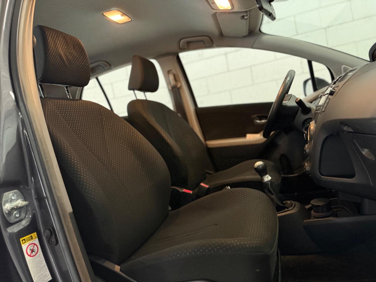 Toyota Yaris 1.0 5 porte Sol
