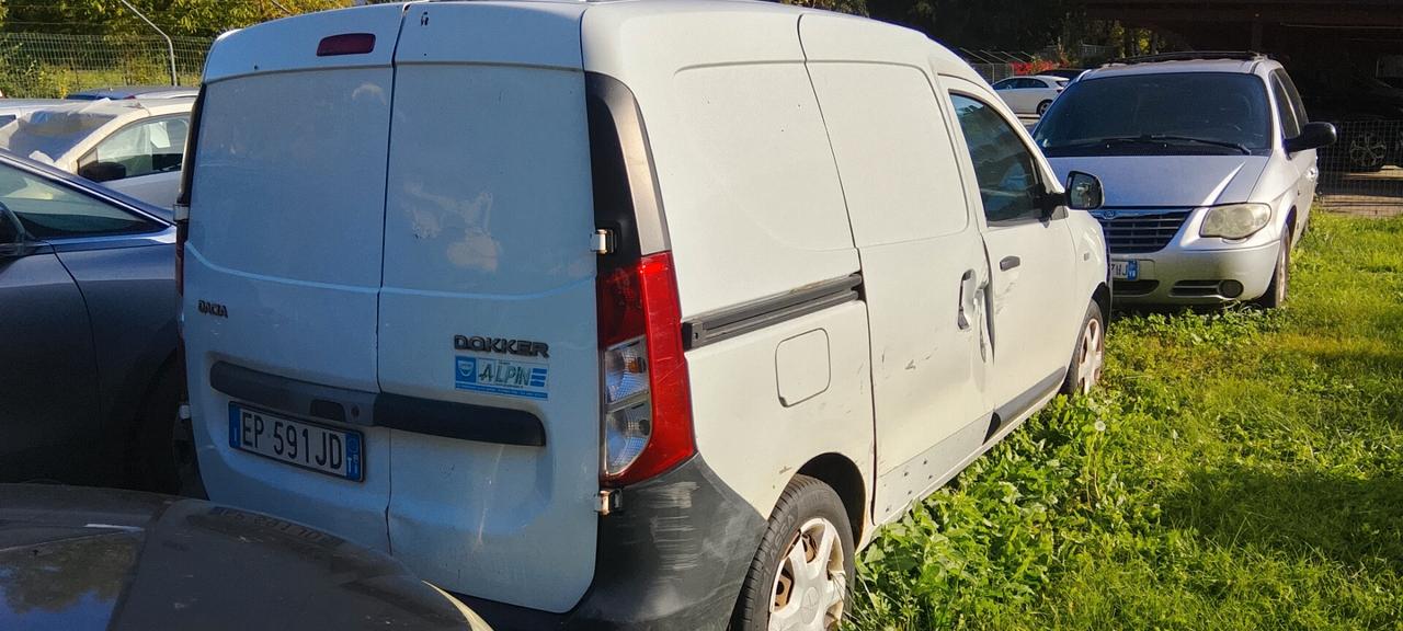 Dacia dolker anno 2013 euro 5 b km 220000