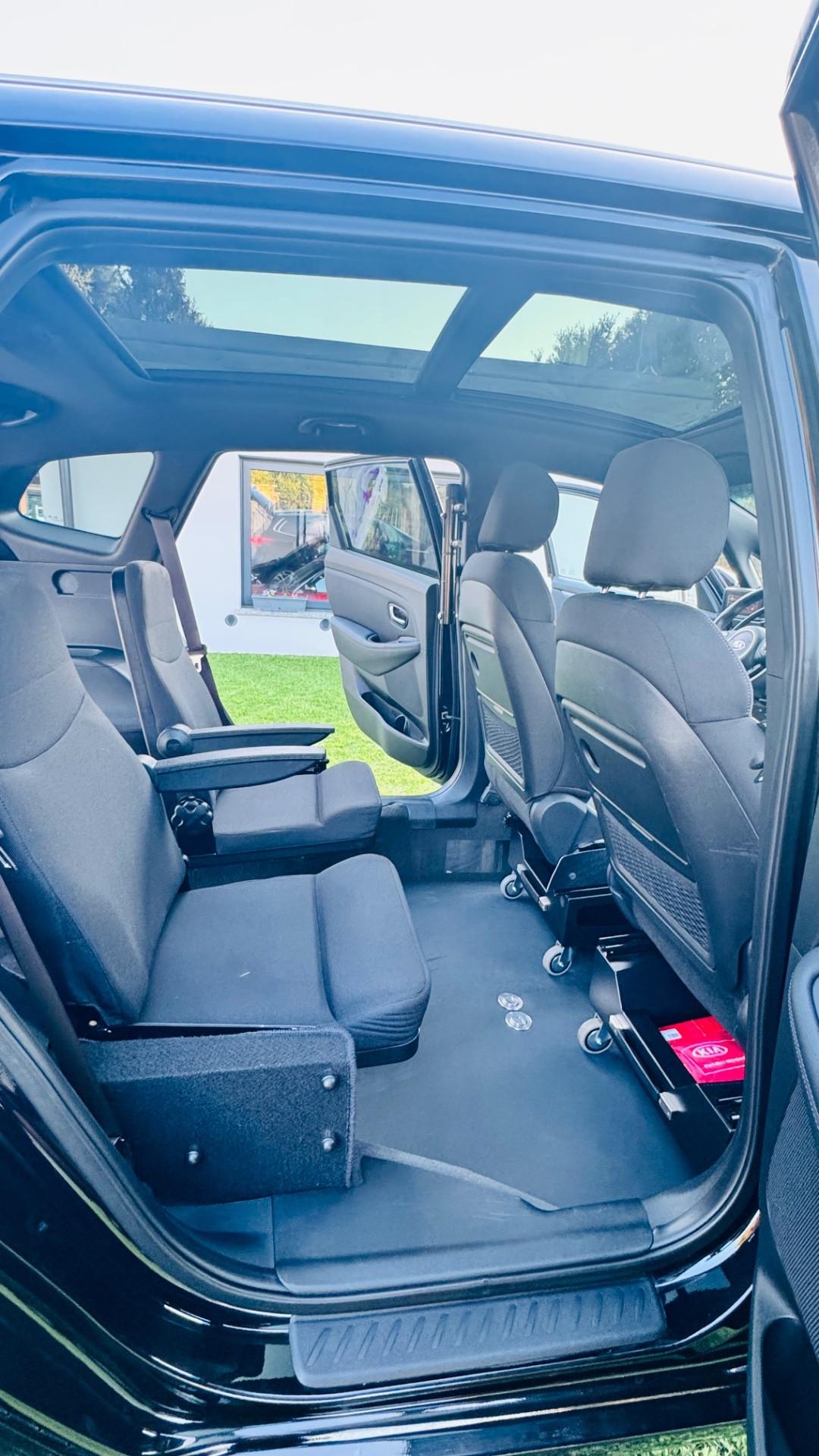 Kia Carens 1.7 CRDi Guida Disabili