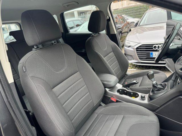 FORD Kuga 2.0 TDCI 120 CV S&S 2WD TITANIUM