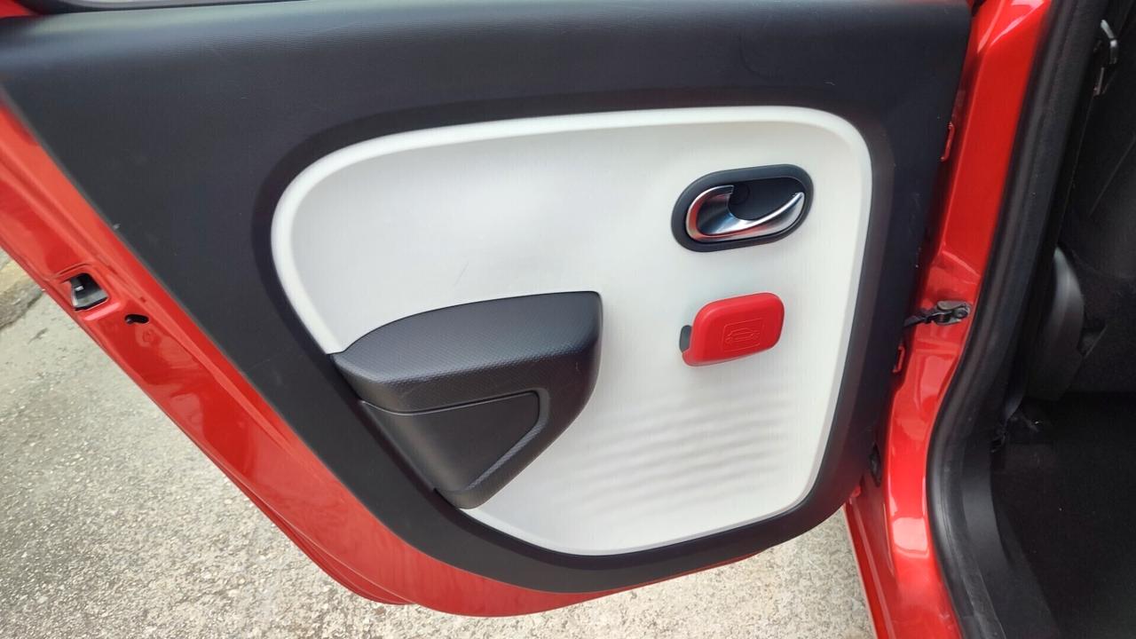 RENAULT Twingo
