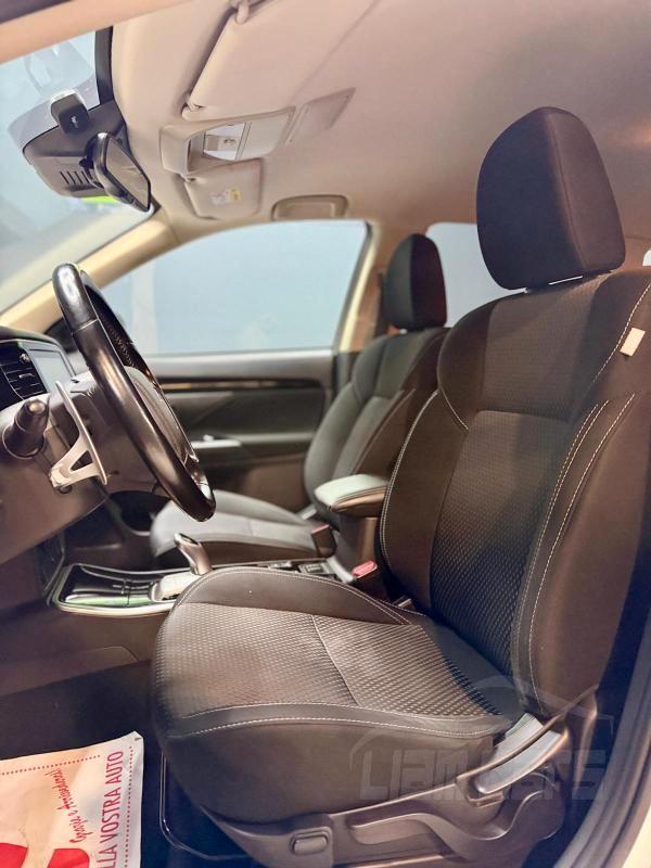 Mitsubishi Outlander phev 2.4 Instyle Plus 4wd