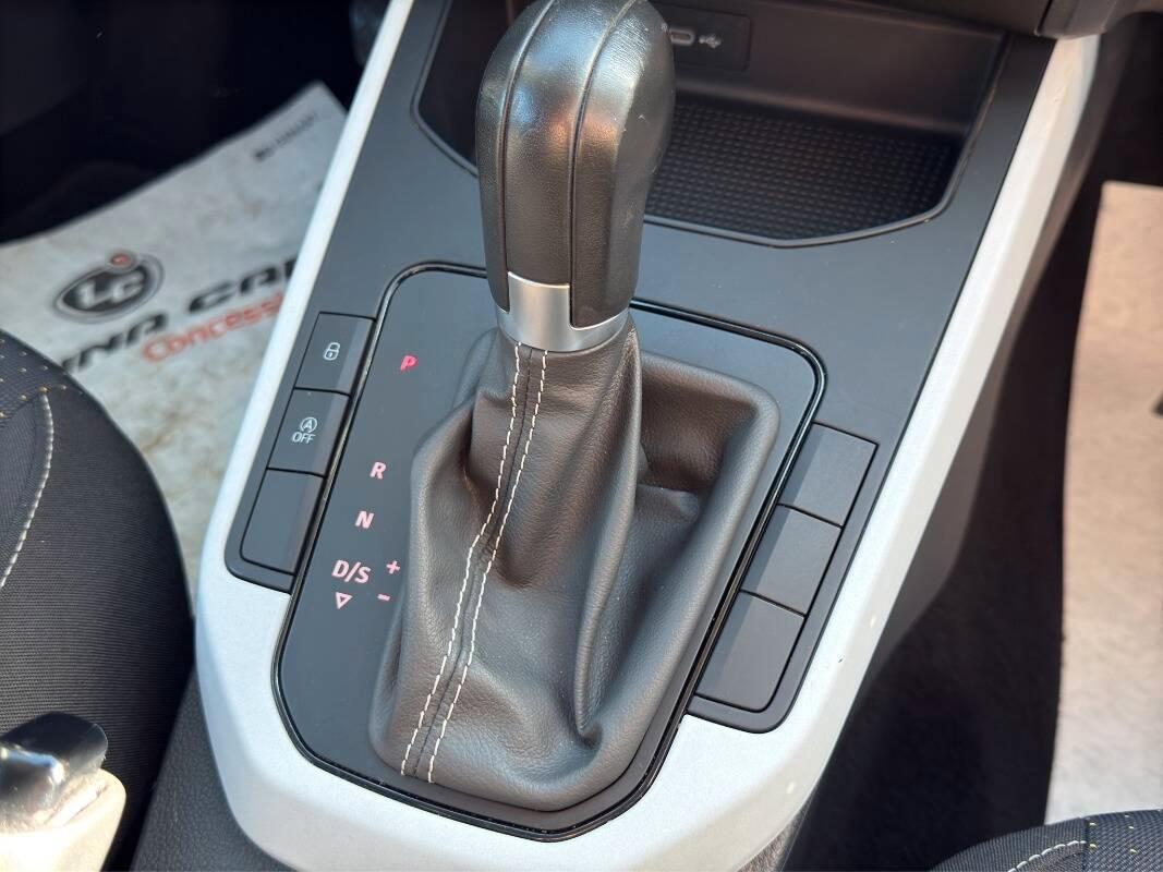 Seat Arona 1.0 ecotsi Style 110cv dsg Con CARPLAY