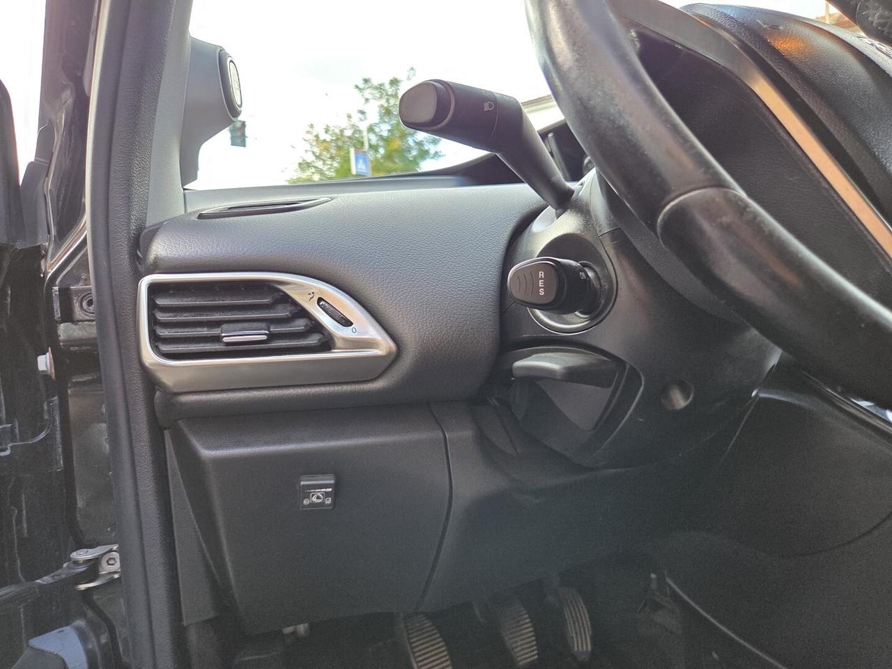 LANCIA YPSILON 1.2BENZINA/GPL 69CV OK NEOPATE-2013