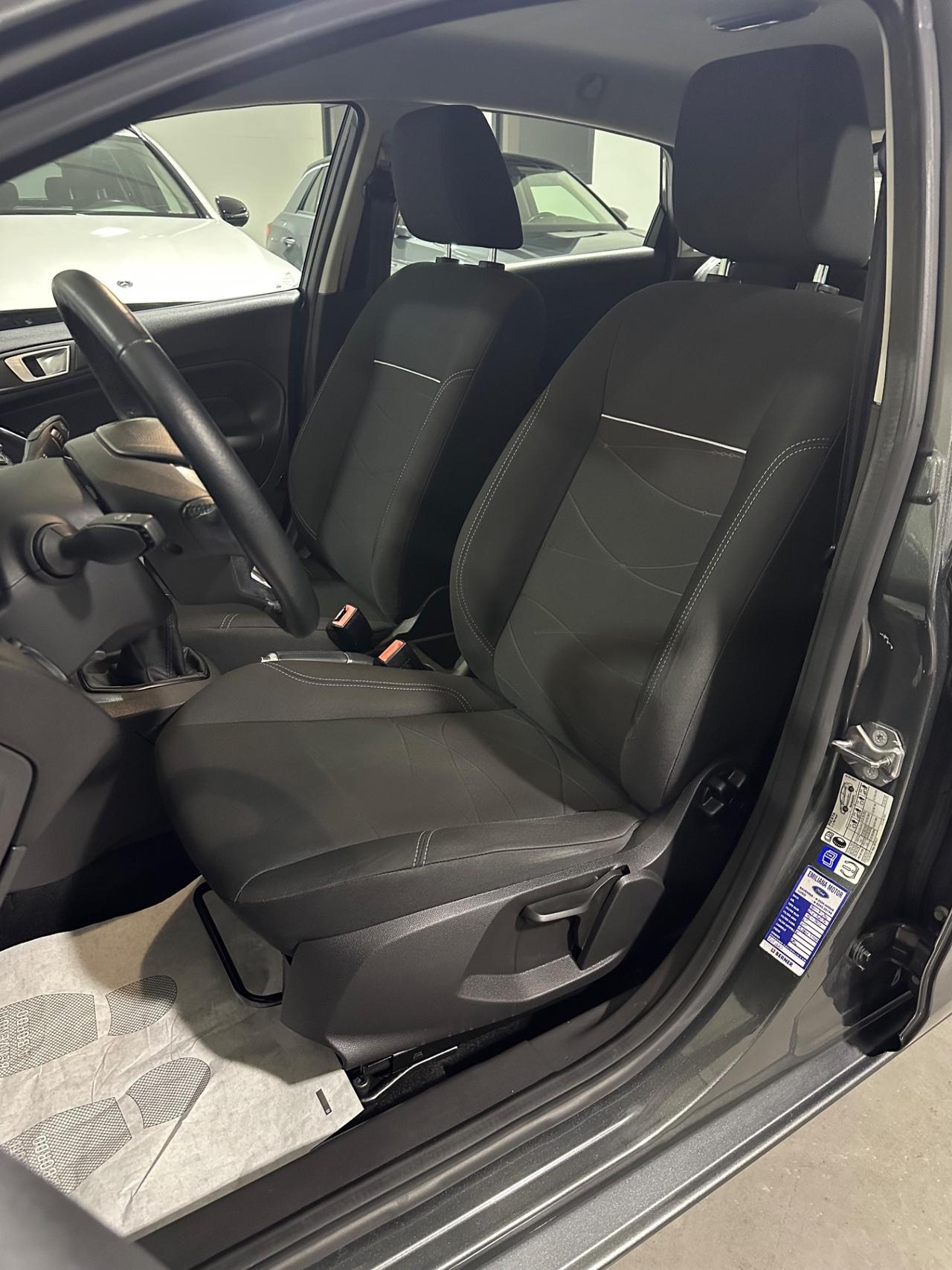 Ford Fiesta 1.2 60CV 5 porte Black & White Edition