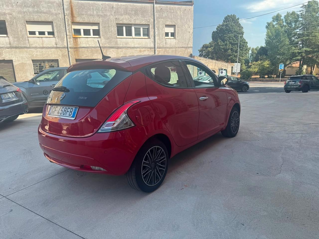 Lancia Ypsilon 1.0 FireFly 5 porte S&S Hybrid Ecochic Gold