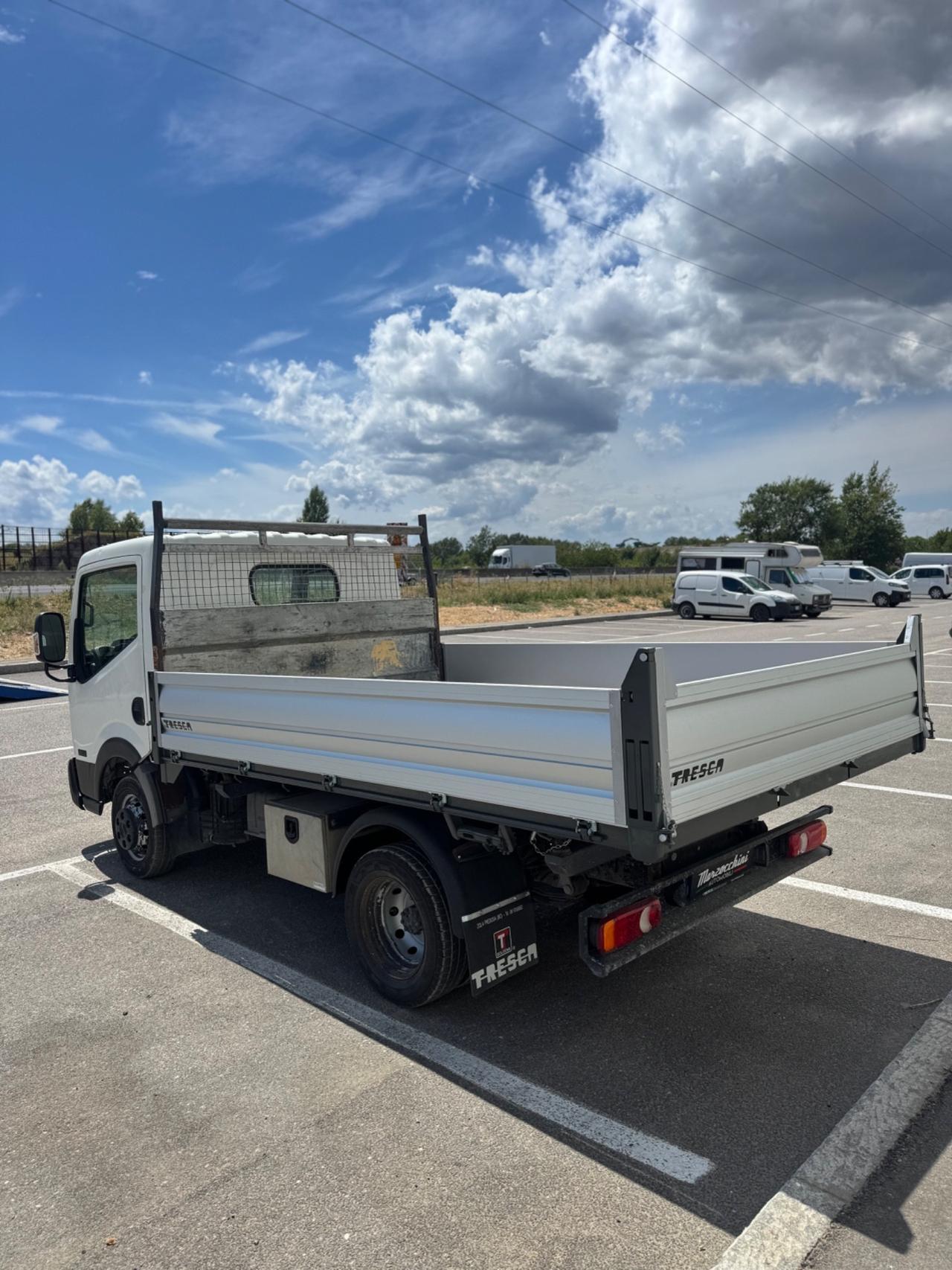 NISSAN CABSTAR NT400 RIBALTABILE TRILATERALE 2016