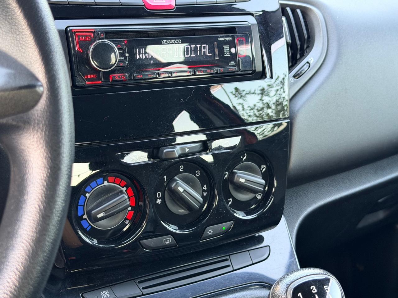 Lancia Ypsilon 1.2 69 CV GPL CASA MADRE