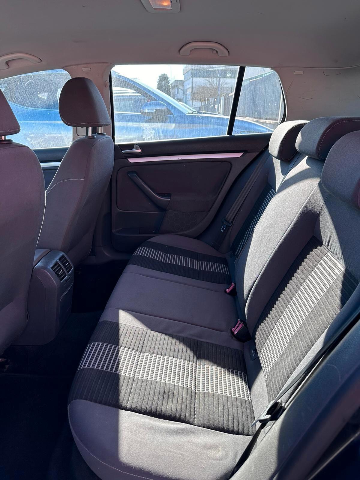 Volkswagen Golf 1.6 5p. United