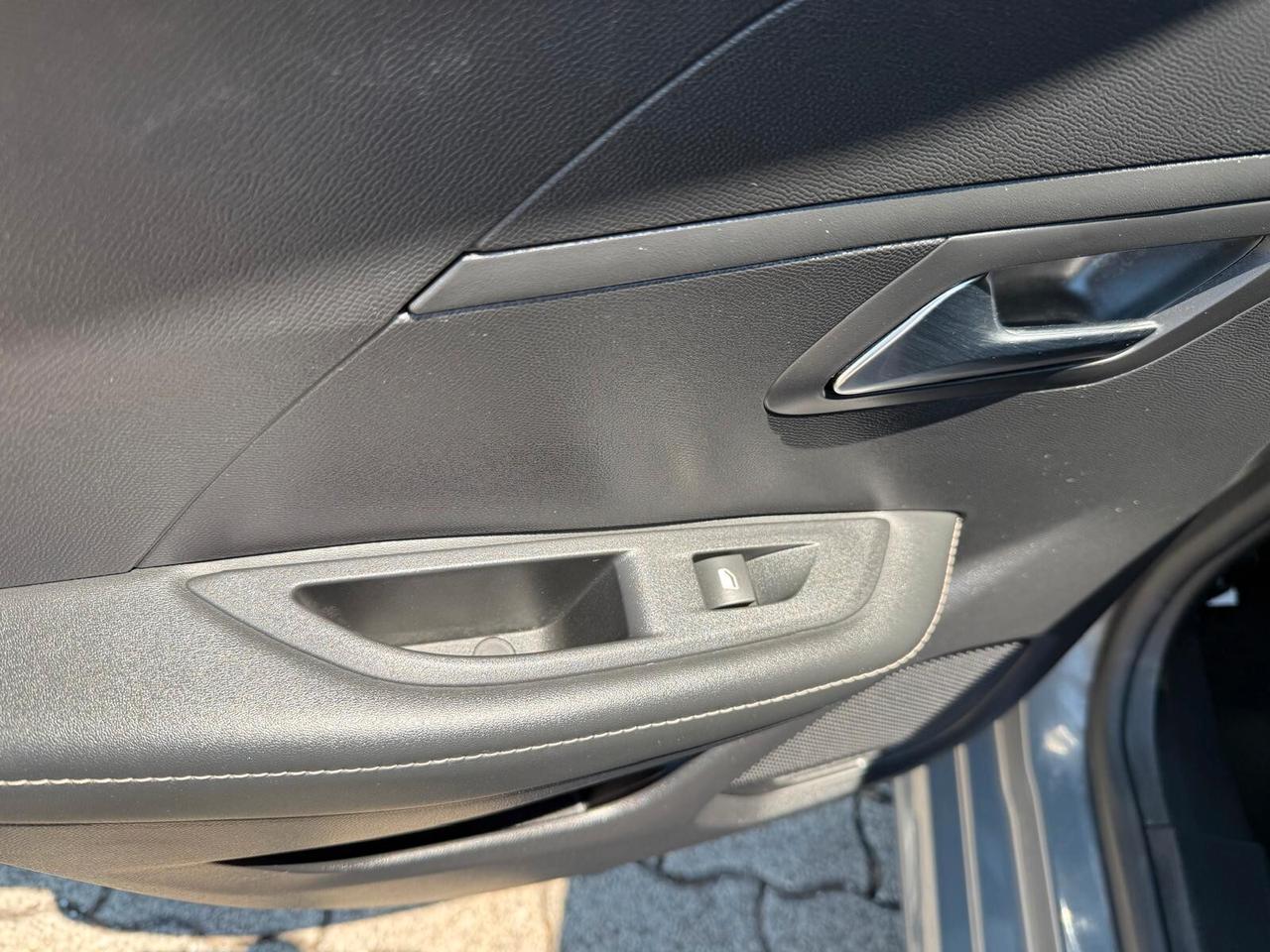 Peugeot 208 PureTech 100 Stop&Start 5 porte Allure