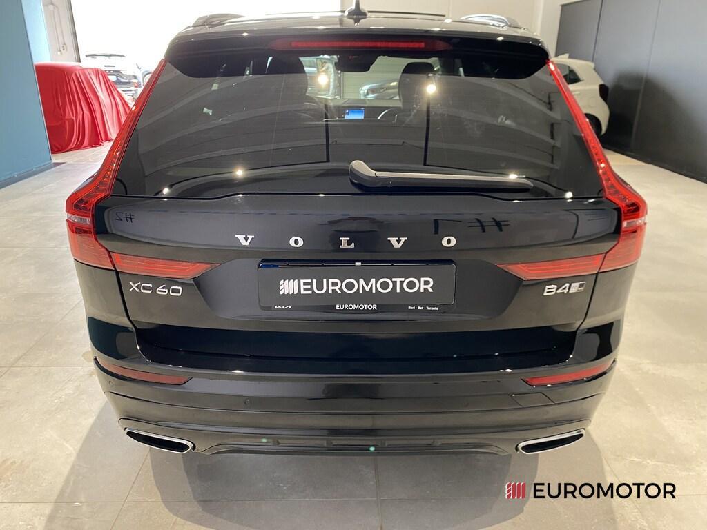 Volvo XC60 2.0 B4 R-Design AWD Geartronic