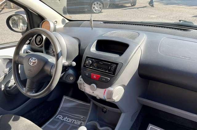 Toyota Aygo 1.0 68cv CAMBIOAUTOMATICO\GARANZIA\NEOPATENTATI