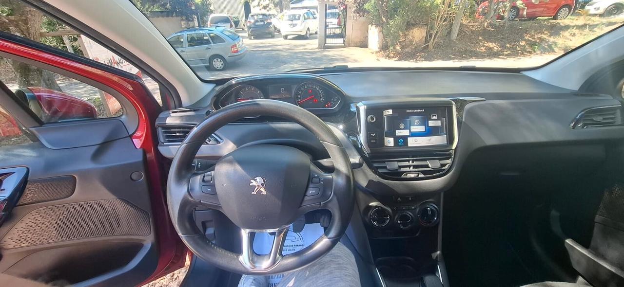 Peugeot 208 1.2 82 CV Allure Motore nuovo