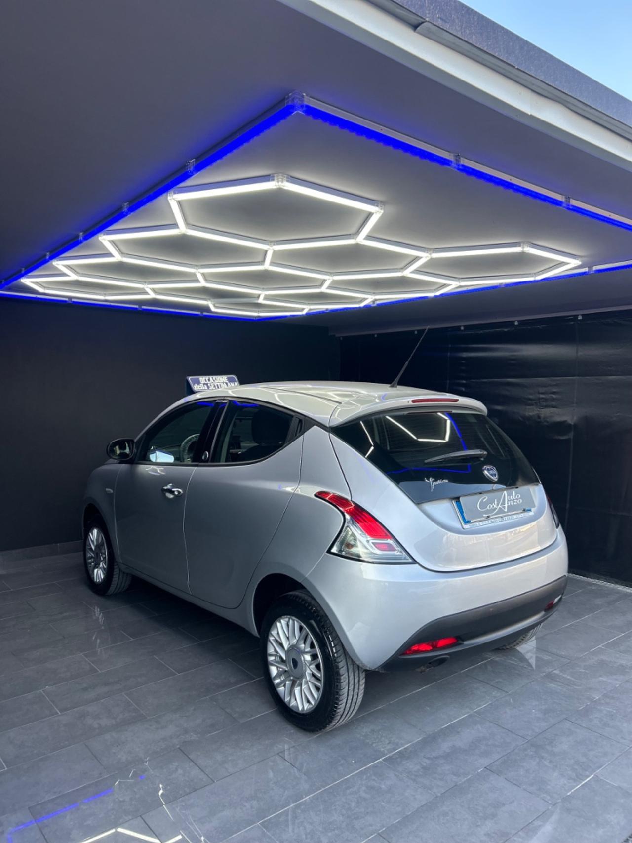 Lancia Ypsilon 0.9 Benz/Met 85cv Ecochic Gold 2014