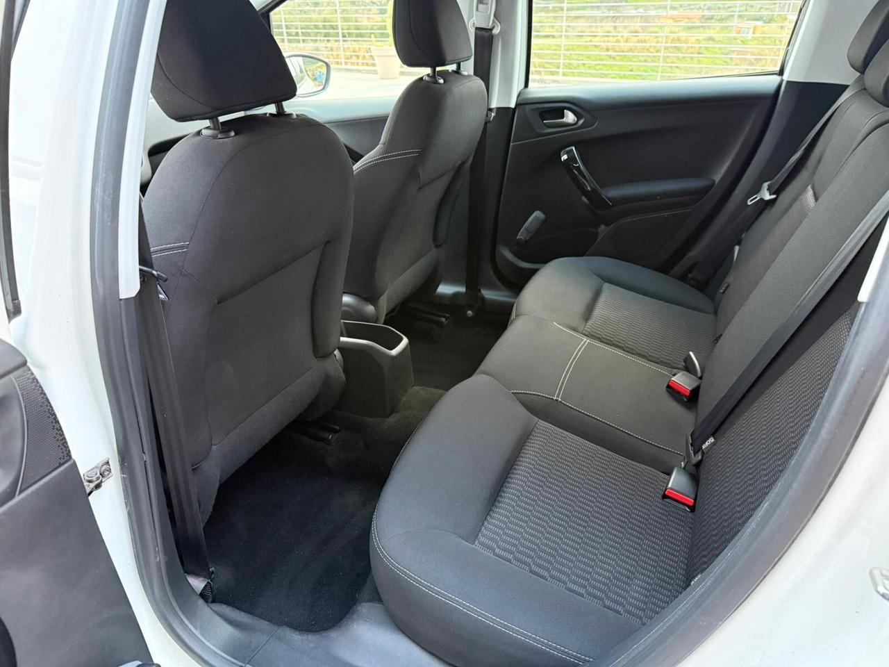 Peugeot 208 BlueHDi 100 S&S 5 porte Active