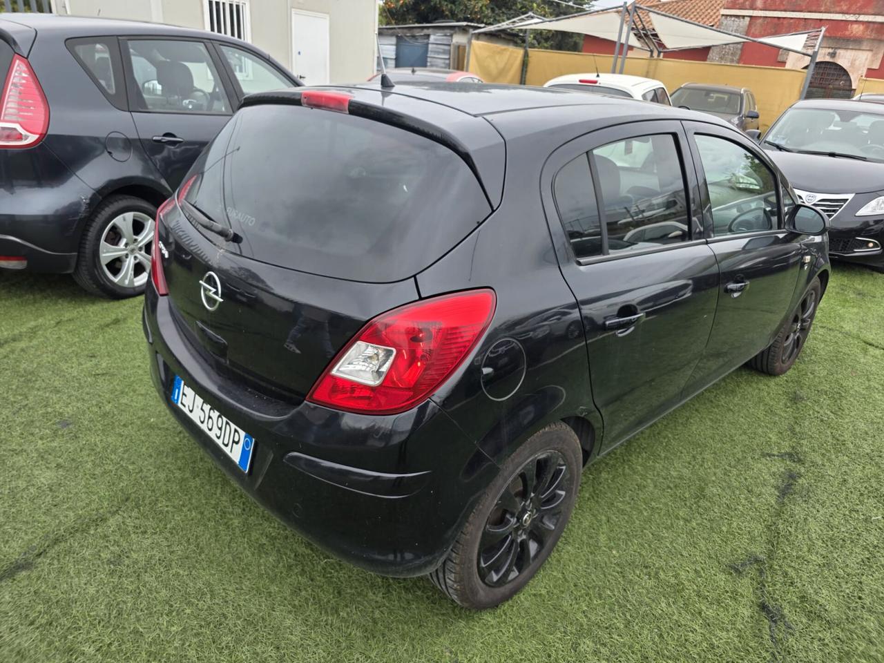 Opel Corsa 1.2 85CV 5 porte GPL euro 5. 2012
