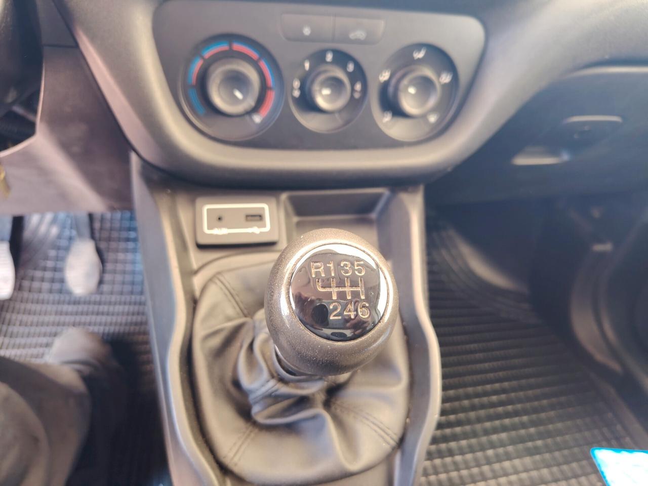Fiat Doblò 1.6 MJT 105CV Cargo Lamierato SX 3 Posti IVA COMPR.