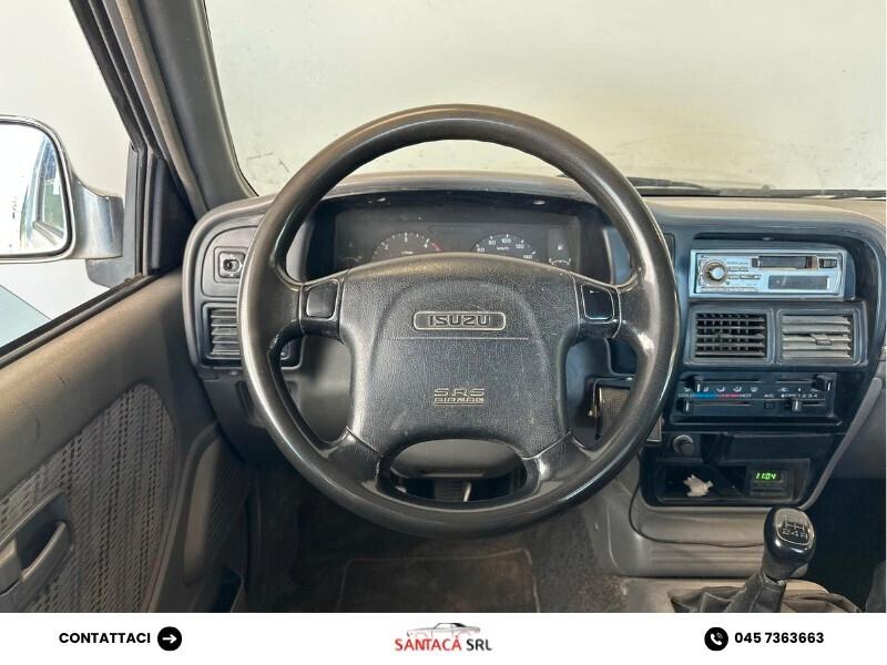 NISSAN PICK UP 4X4