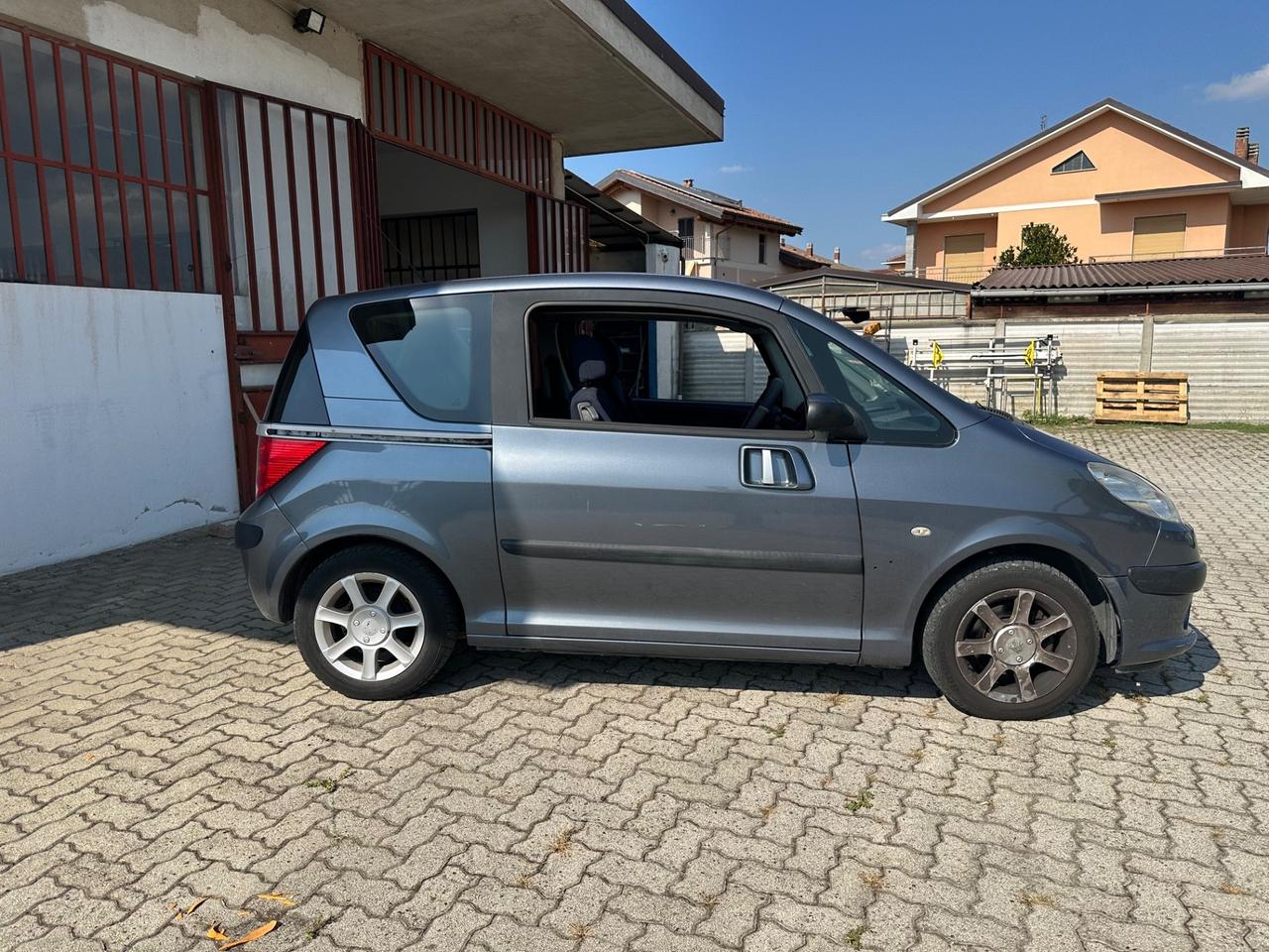 Peugeot 1007 1.4 HDi Trendy
