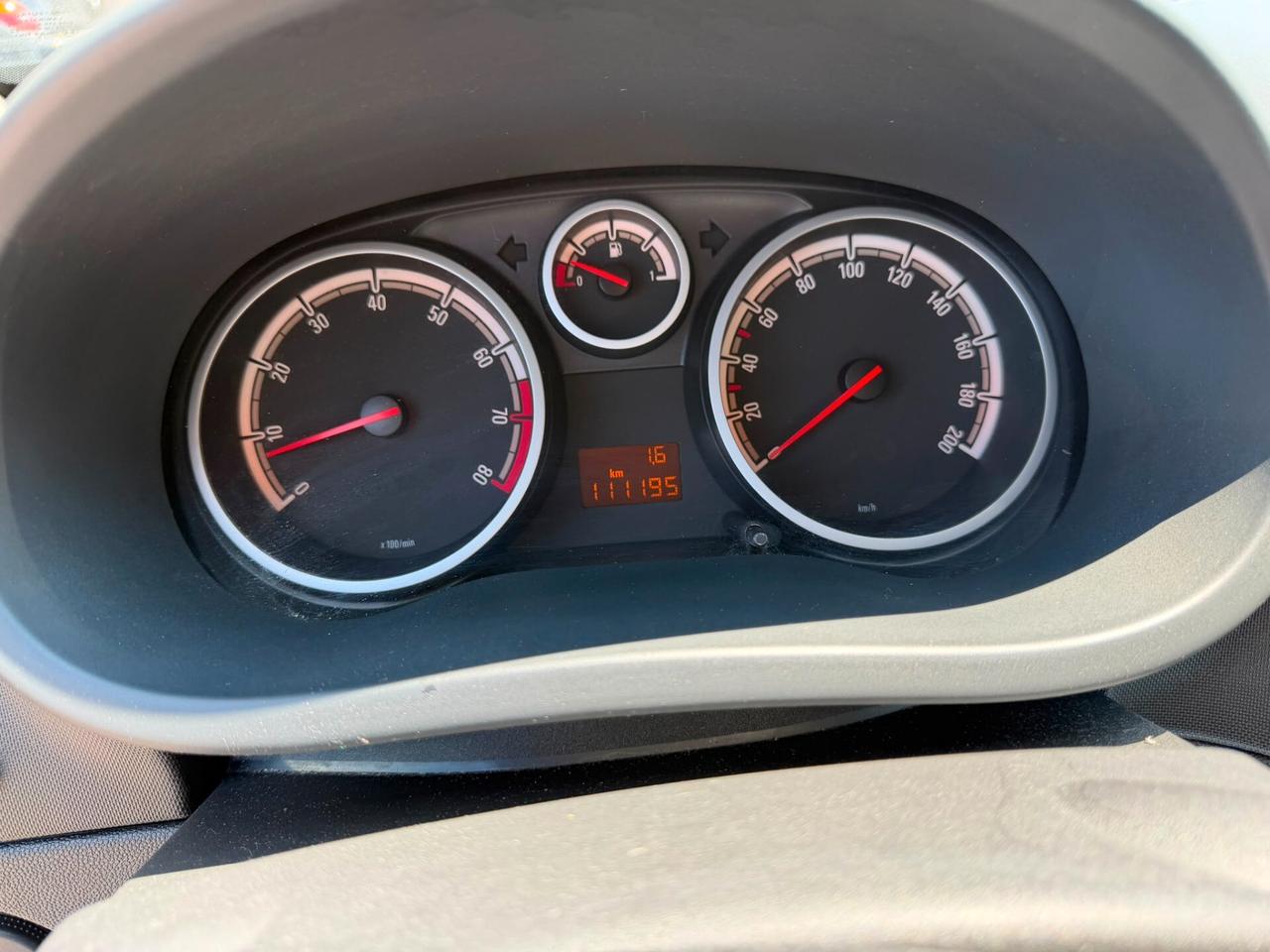Opel Corsa 1.2 3 porte Sport