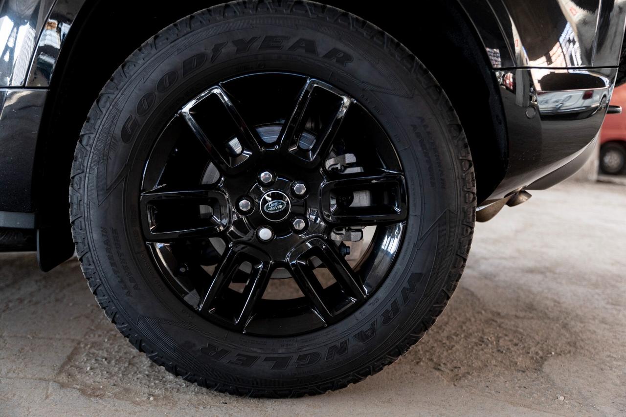 Land Rover Defender 110 3.0D I6 300 CV AWD Auto X-Dynamic S