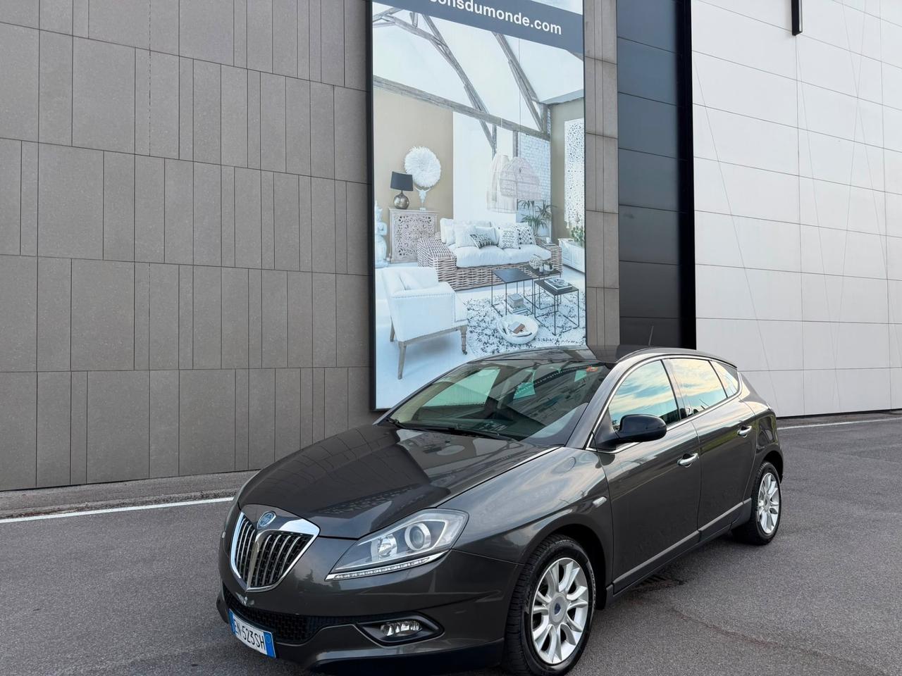Lancia Delta 1.6 MJT DPF Silver