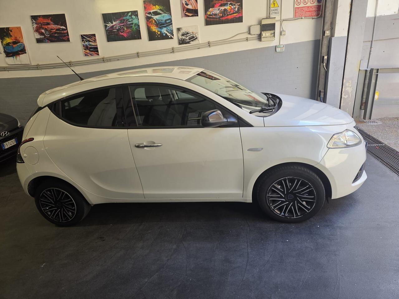 Lancia Ypsilon 1.2 69 CV unico proprietario