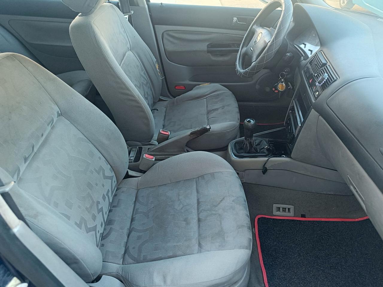 Volkswagen Golf 1.9 TDI/90 CV cat 5 porte