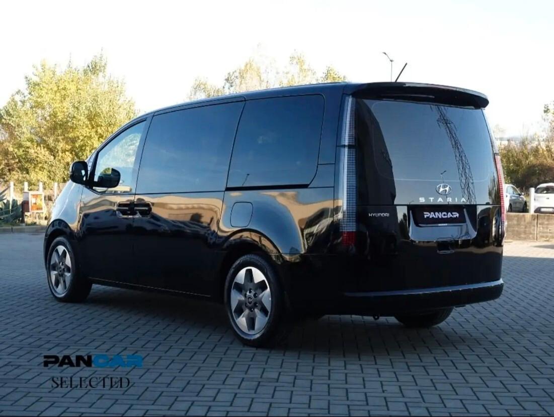 Hyundai Staria 2.2 AT 2WD 9 posti Wagon