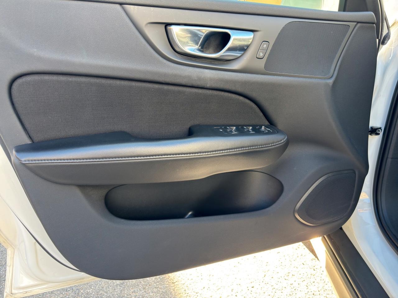 Volvo V60 B4 (d) Geartronic Momentum Business Pro