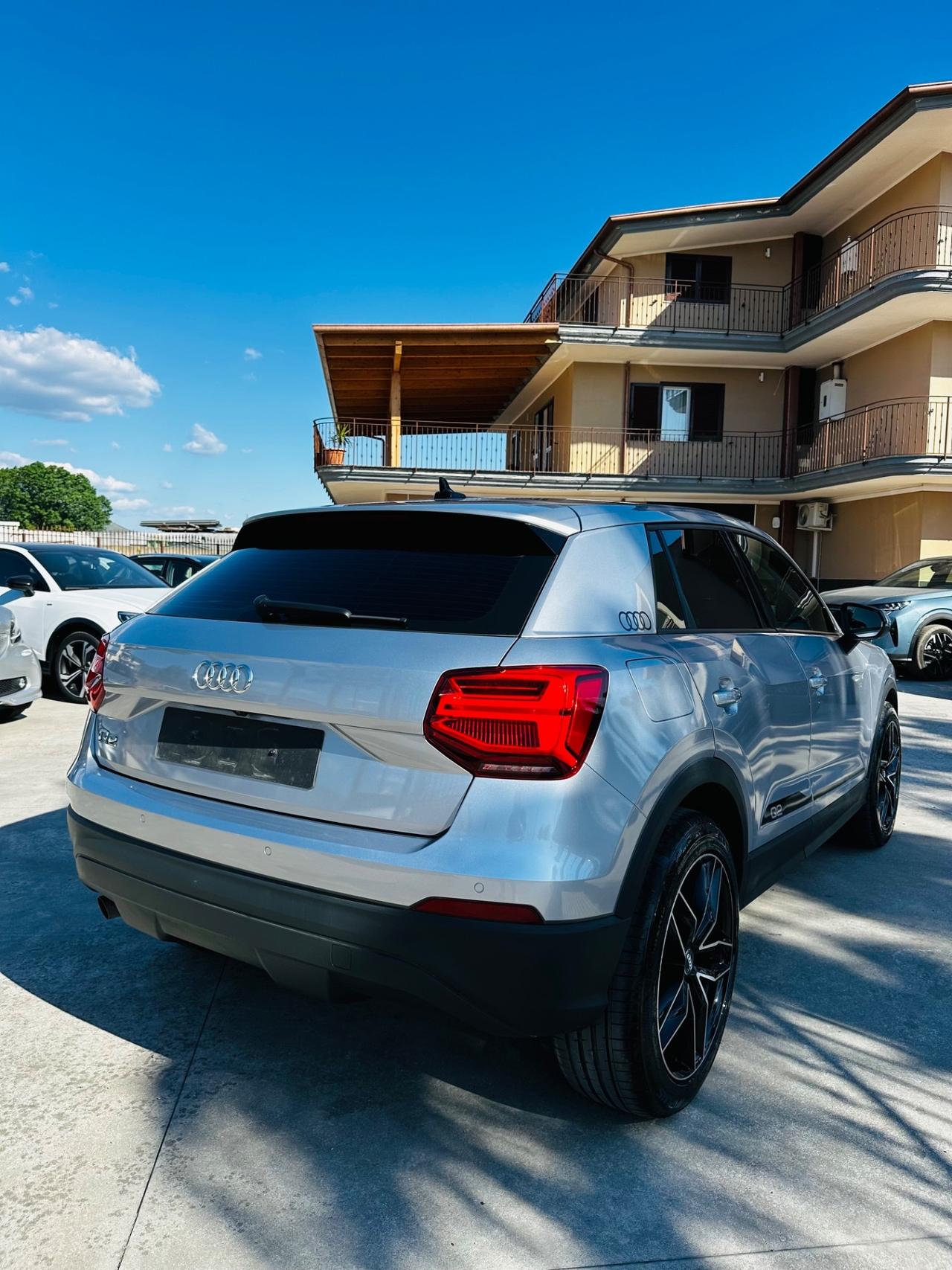 Audi Q2 30 TDI Business
