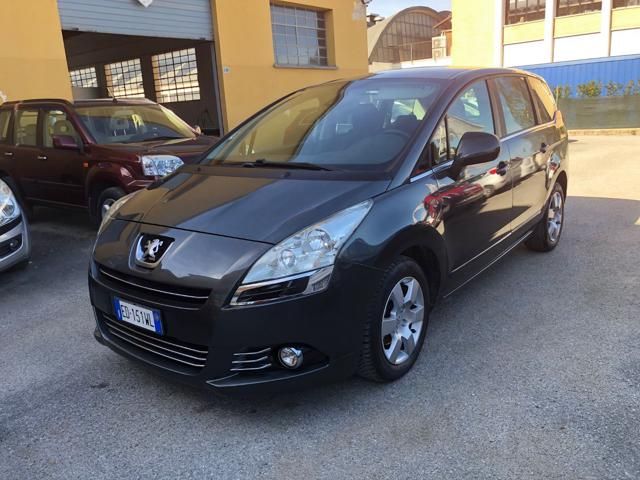 PEUGEOT 5008 1.6 HDi 110CV Tecno