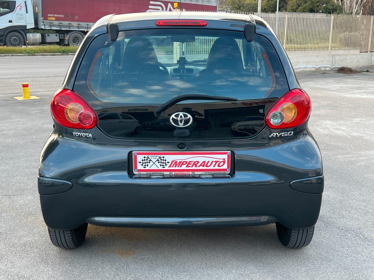 Toyota Aygo 1.0 Now TAGLIANDATA CON GARANZIA