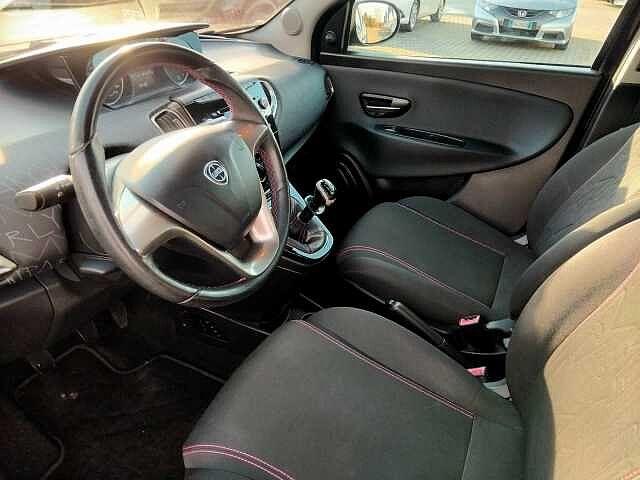 Lancia Ypsilon 1.2 69 CV 5 porte Elefantino