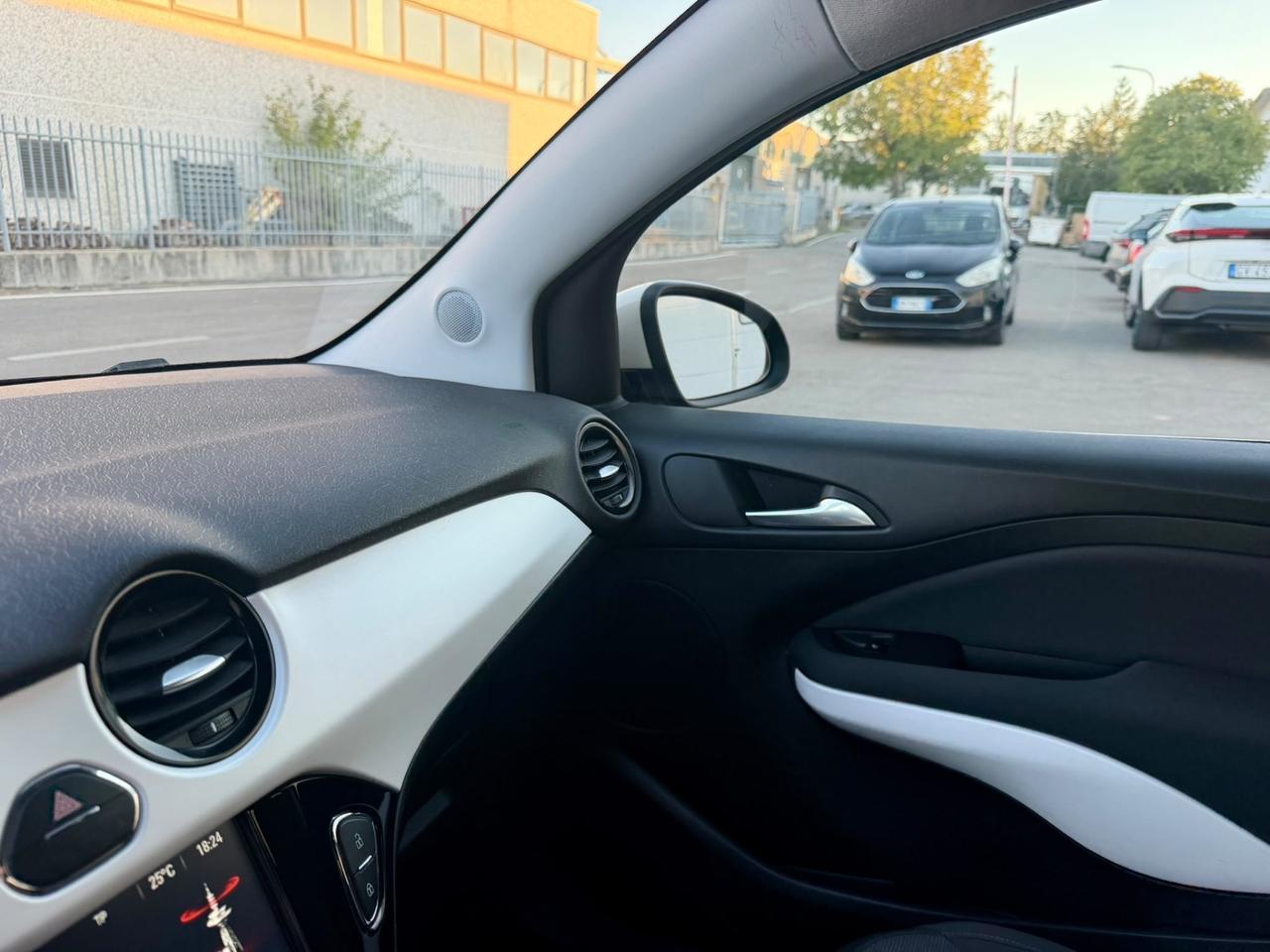 Opel Adam 1.2benz 2016 80.000km Euro6 per neopatentati