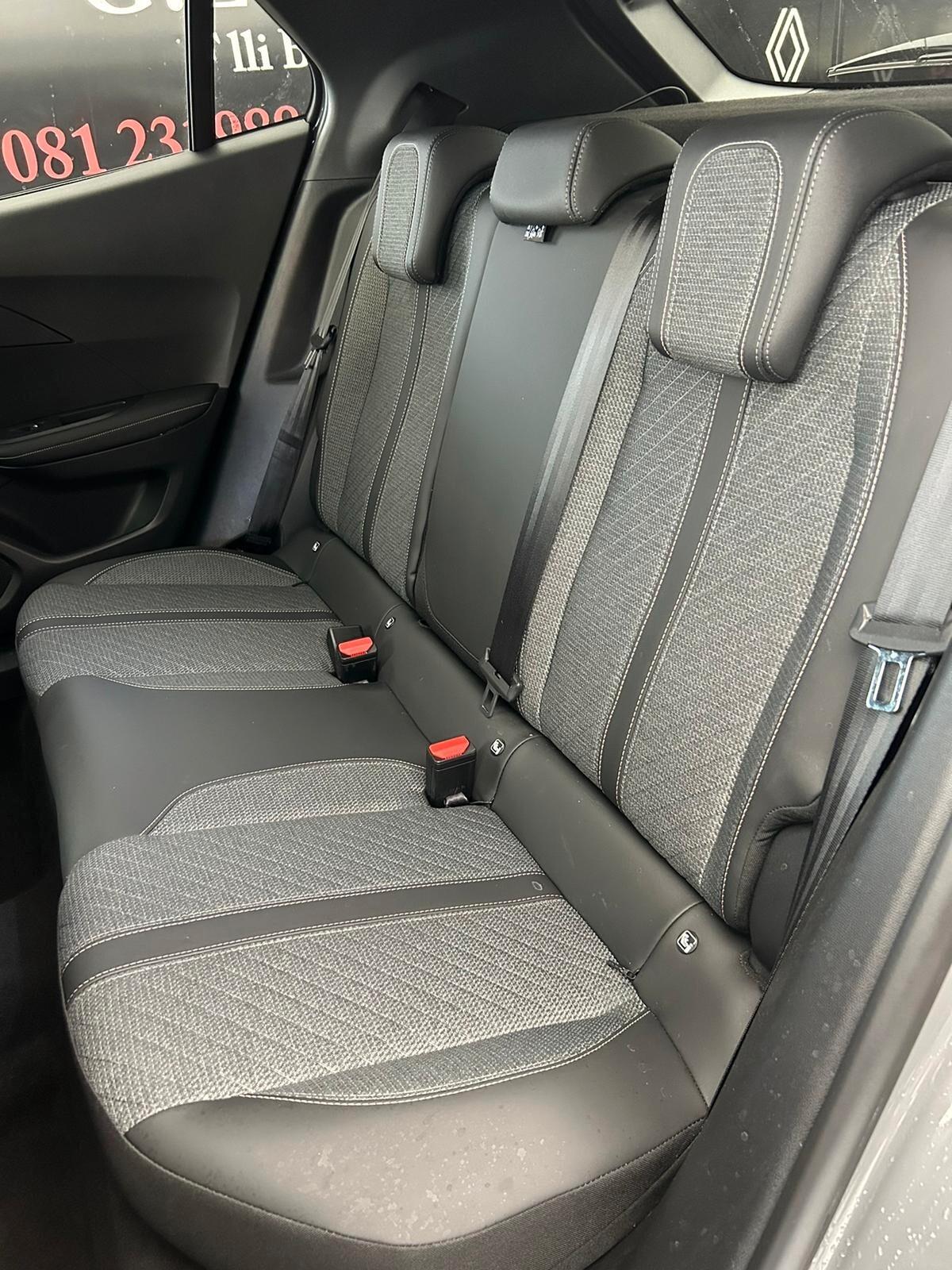 Peugeot 2008 PureTech 100 S&S Allure