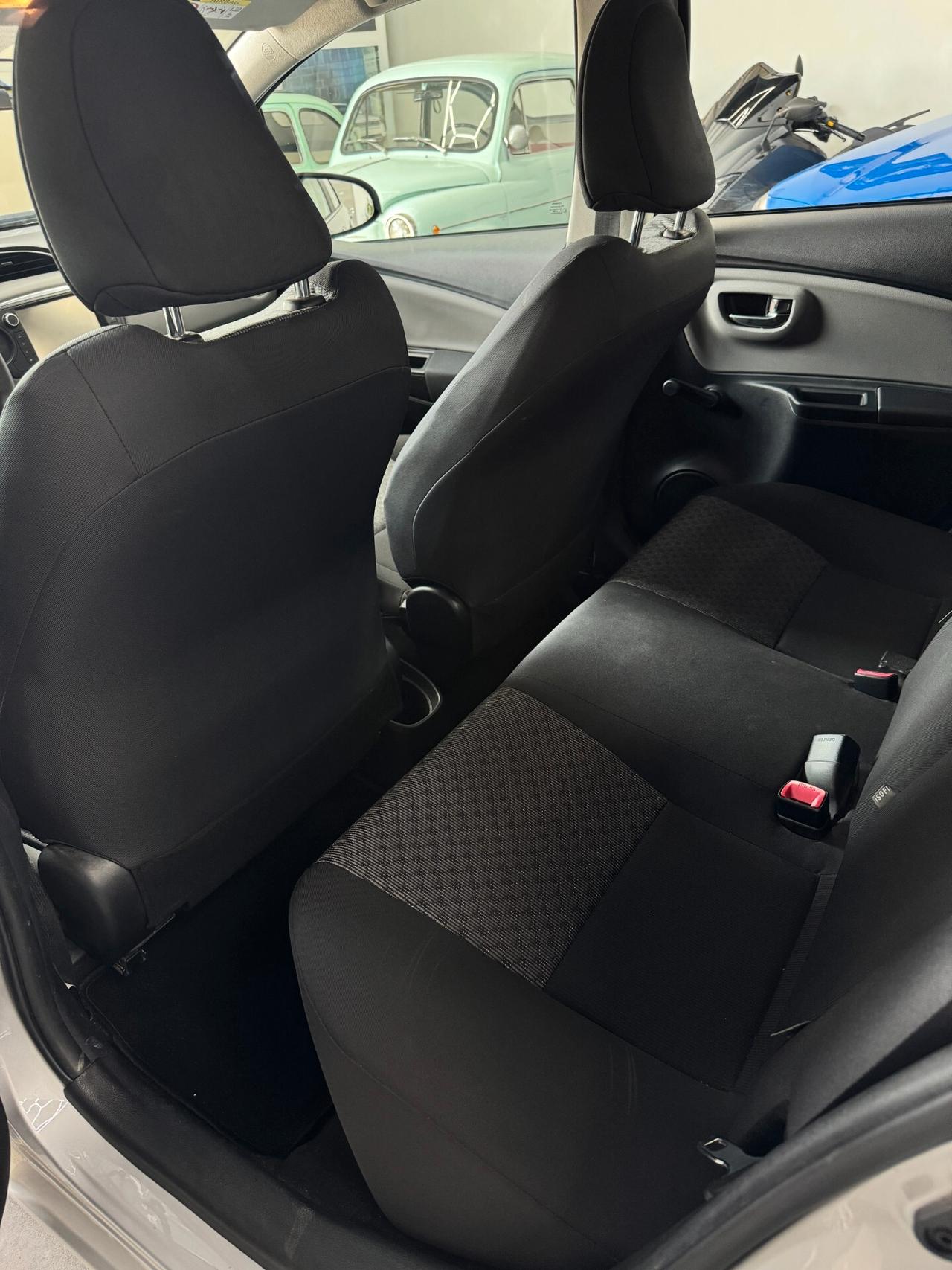 Toyota Yaris 1.0 5 porte Active