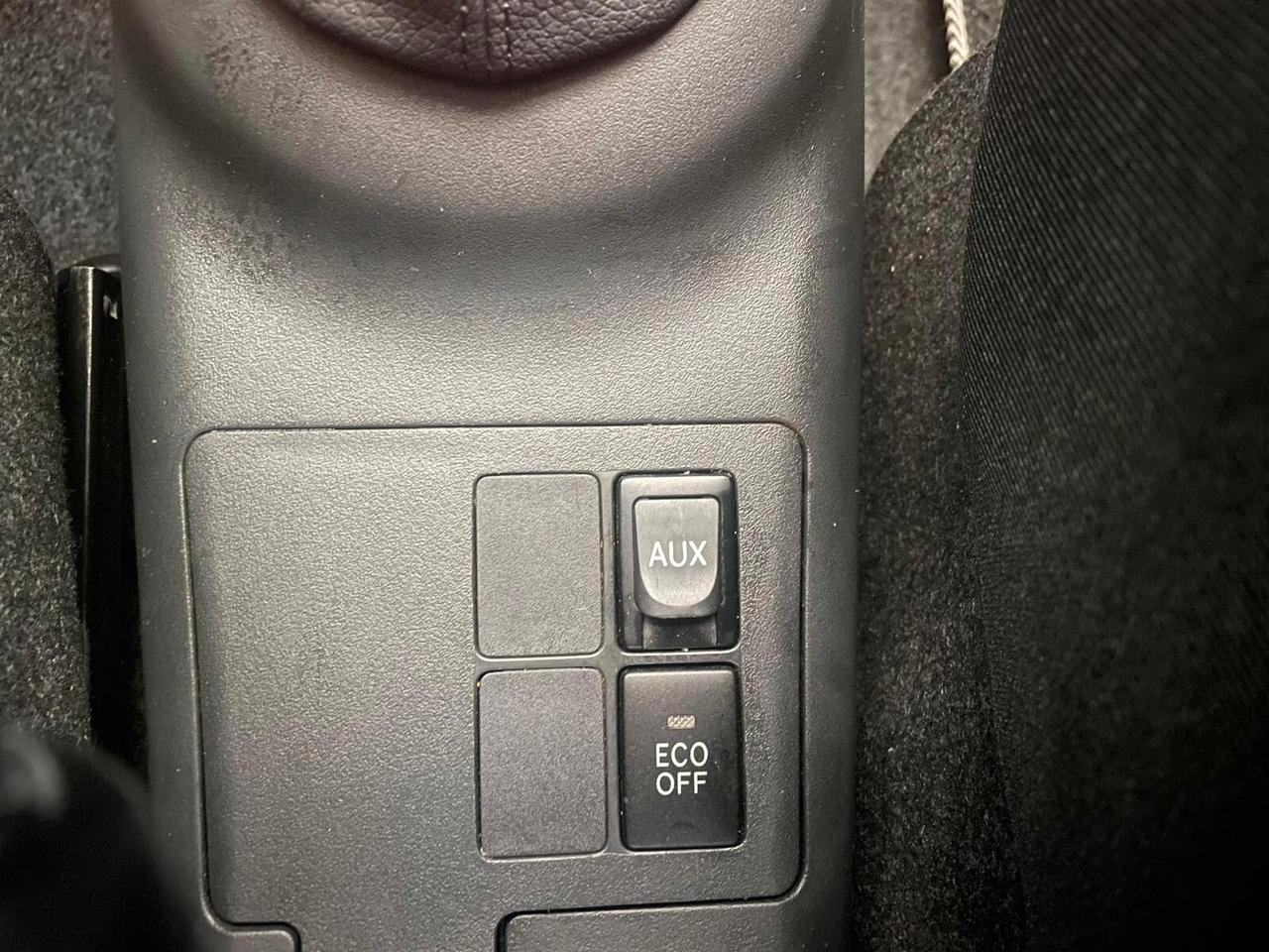 Toyota Yaris 1.3 5 porte Sol