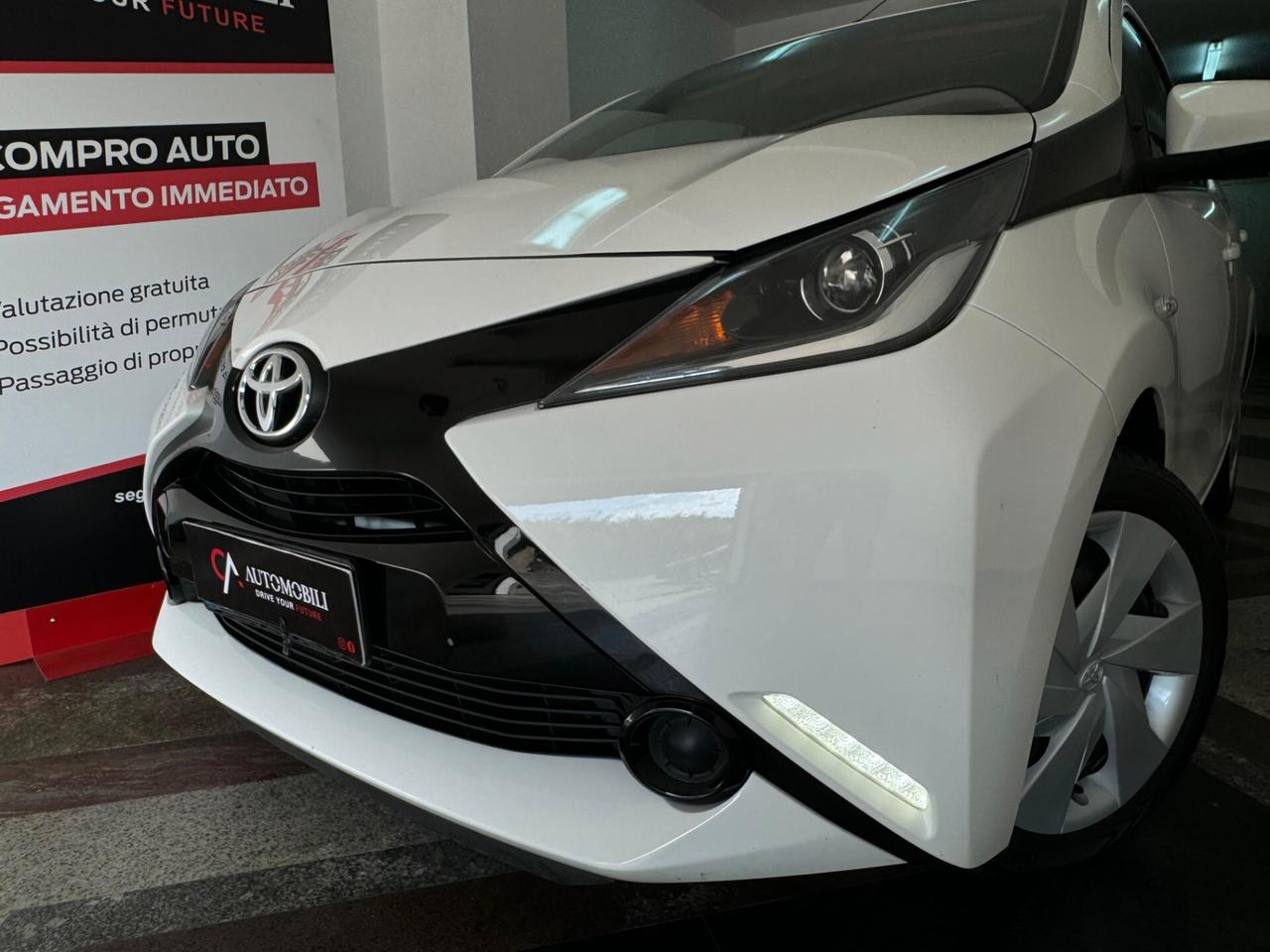 Toyota Aygo 1.0 VVT-i 69 CV 5 porte x-play