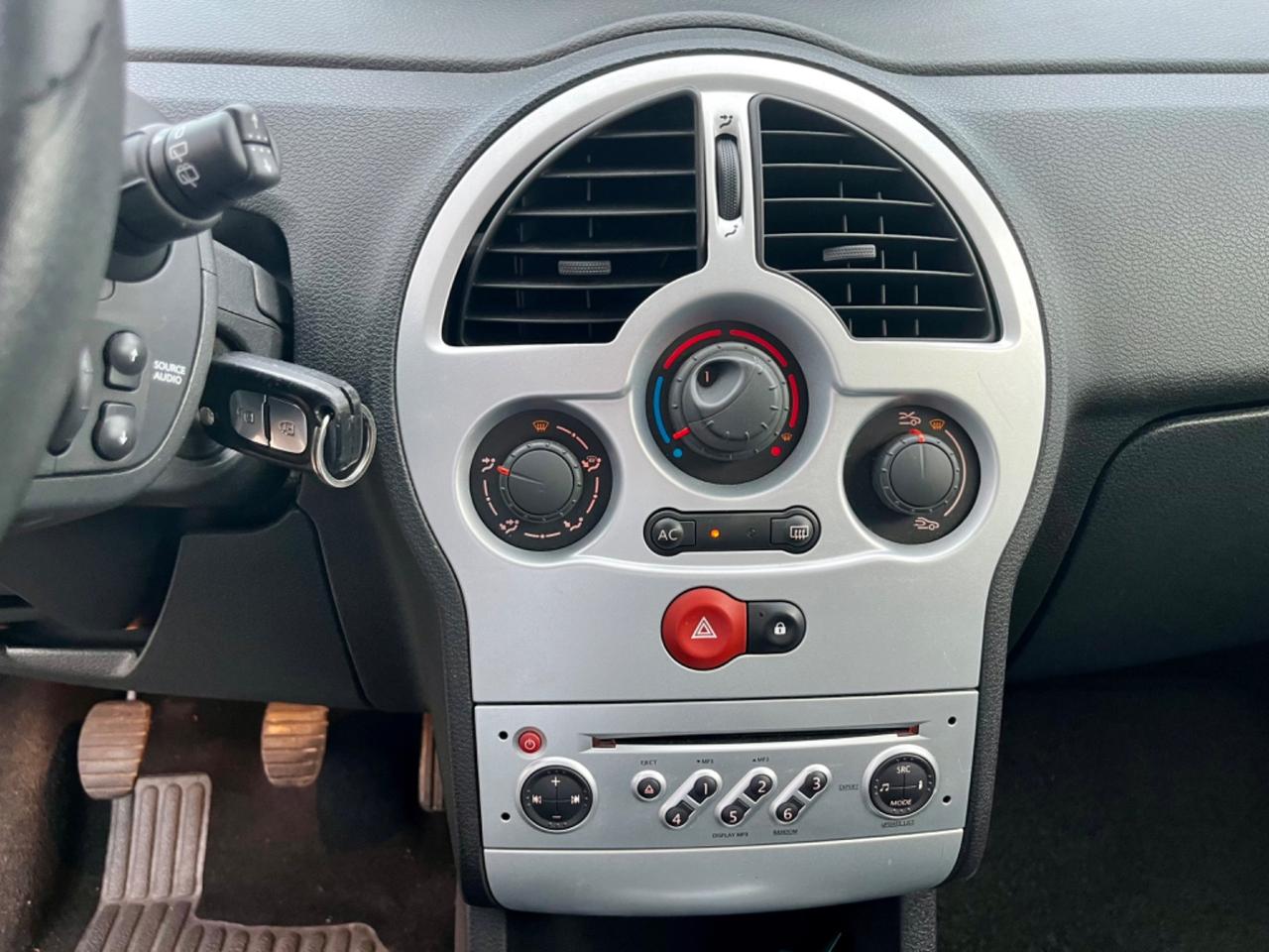 Renault Modus 1.2benz 2010 97.000km tutto fatto