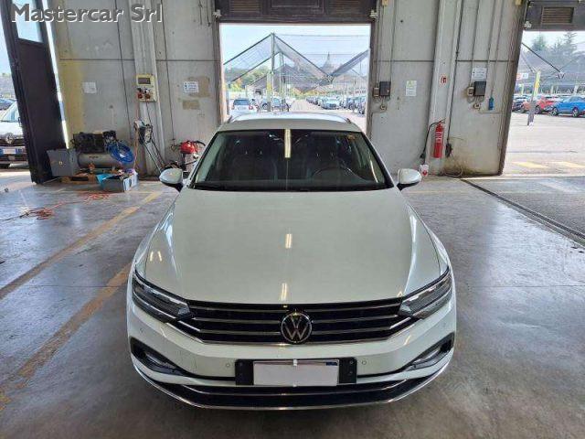 VOLKSWAGEN Passat Variant Passat Variant 2.0 tdi Executive 200cv dsg - GH430