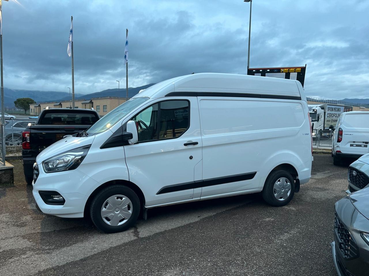 Ford Transit Custom 300 2.0 EcoBlue Hybrid 130 PC Furgone Trend