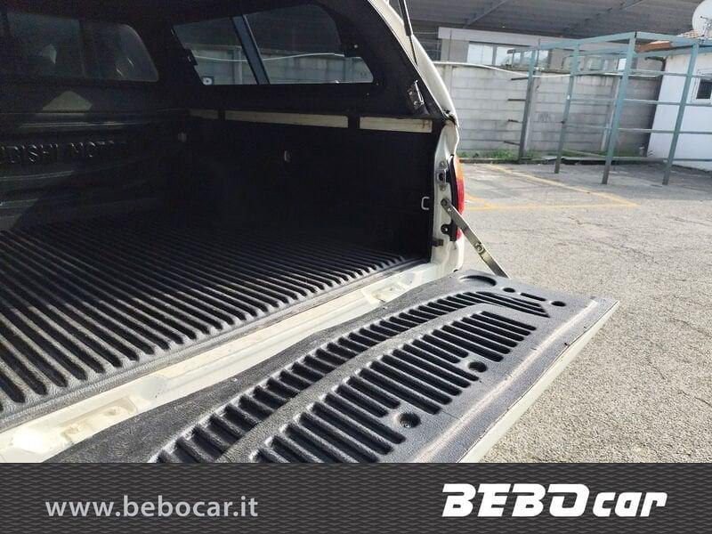 Mitsubishi L200 L200 2.5 DI-D/136CV Club Cab Invite DPF