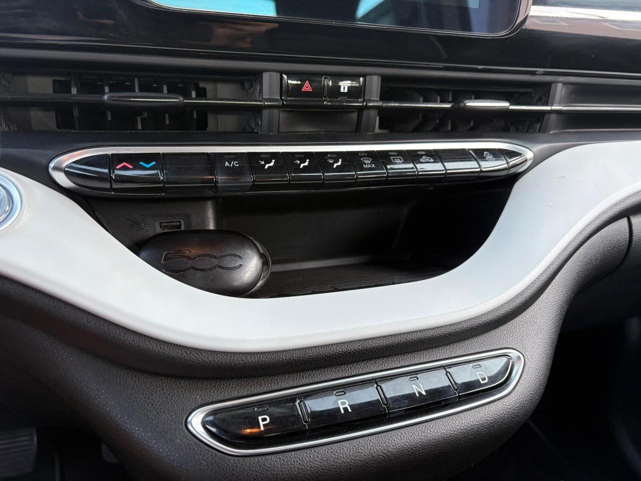 Fiat 500 500e Berlina 42 kWh La Prima