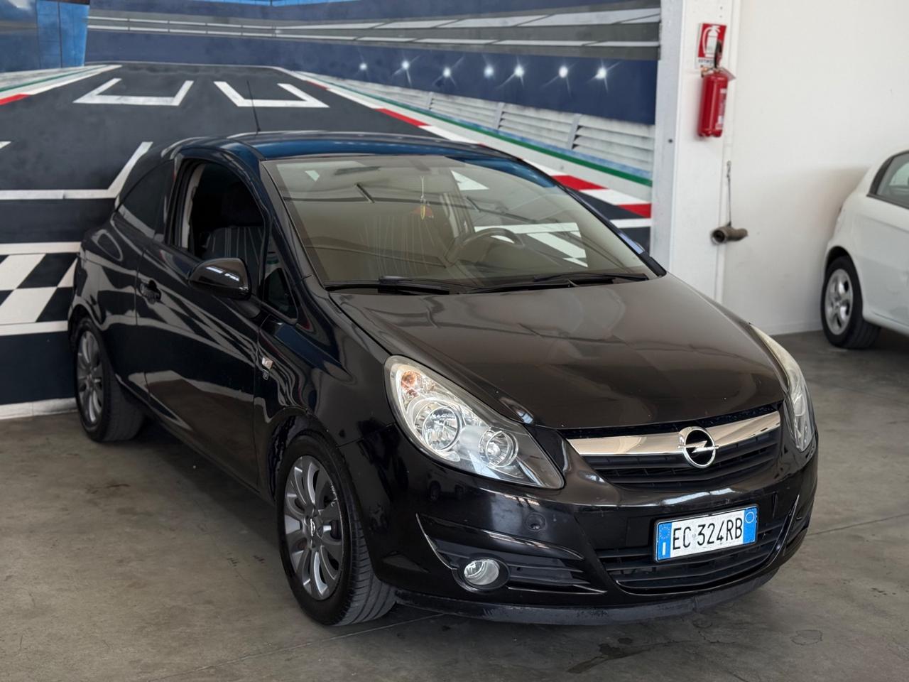 Opel Corsa 1.2 3 porte OK NEOPATENTATI