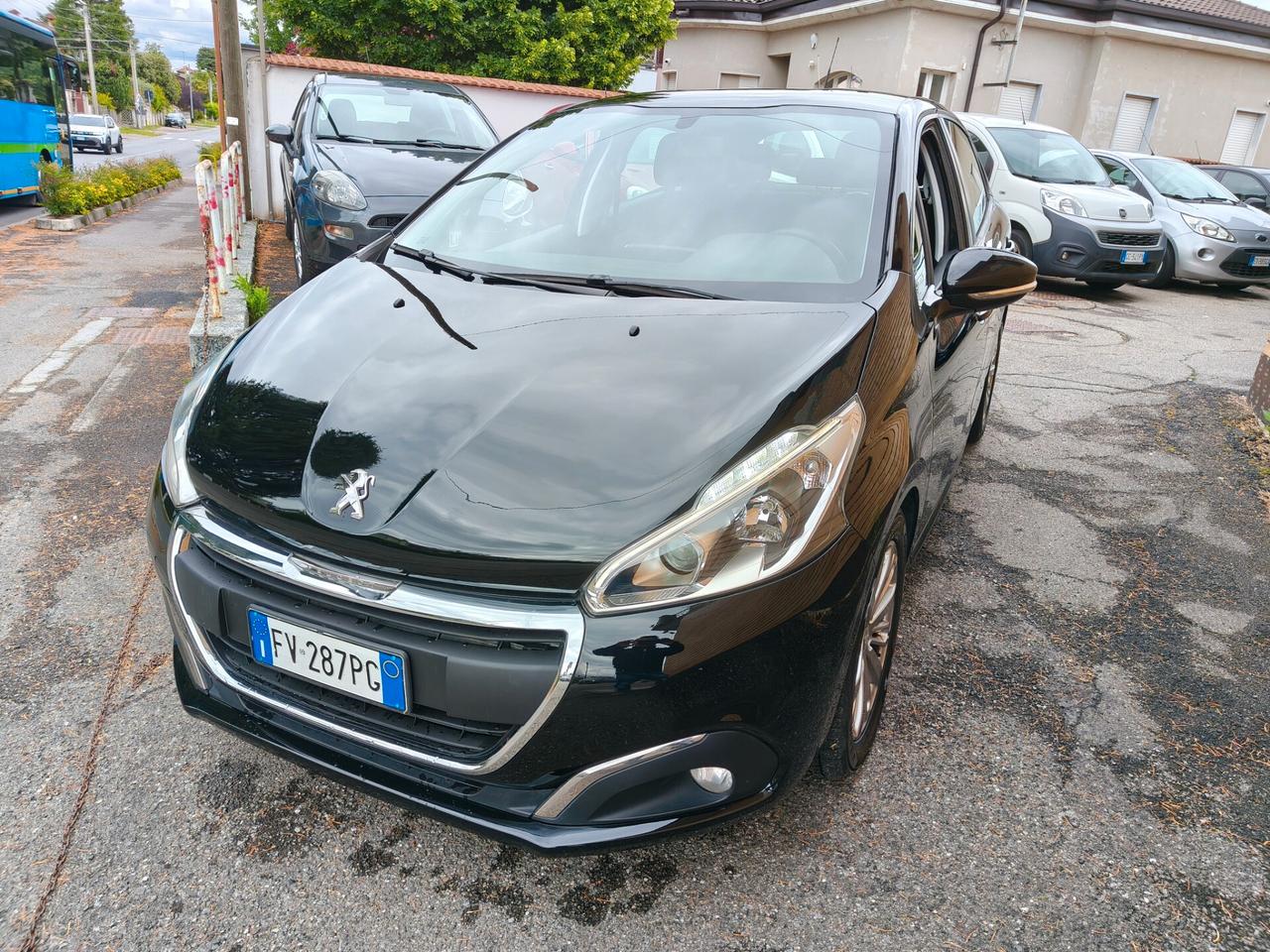 Peugeot 208 PureTech 82 5 porte Allure