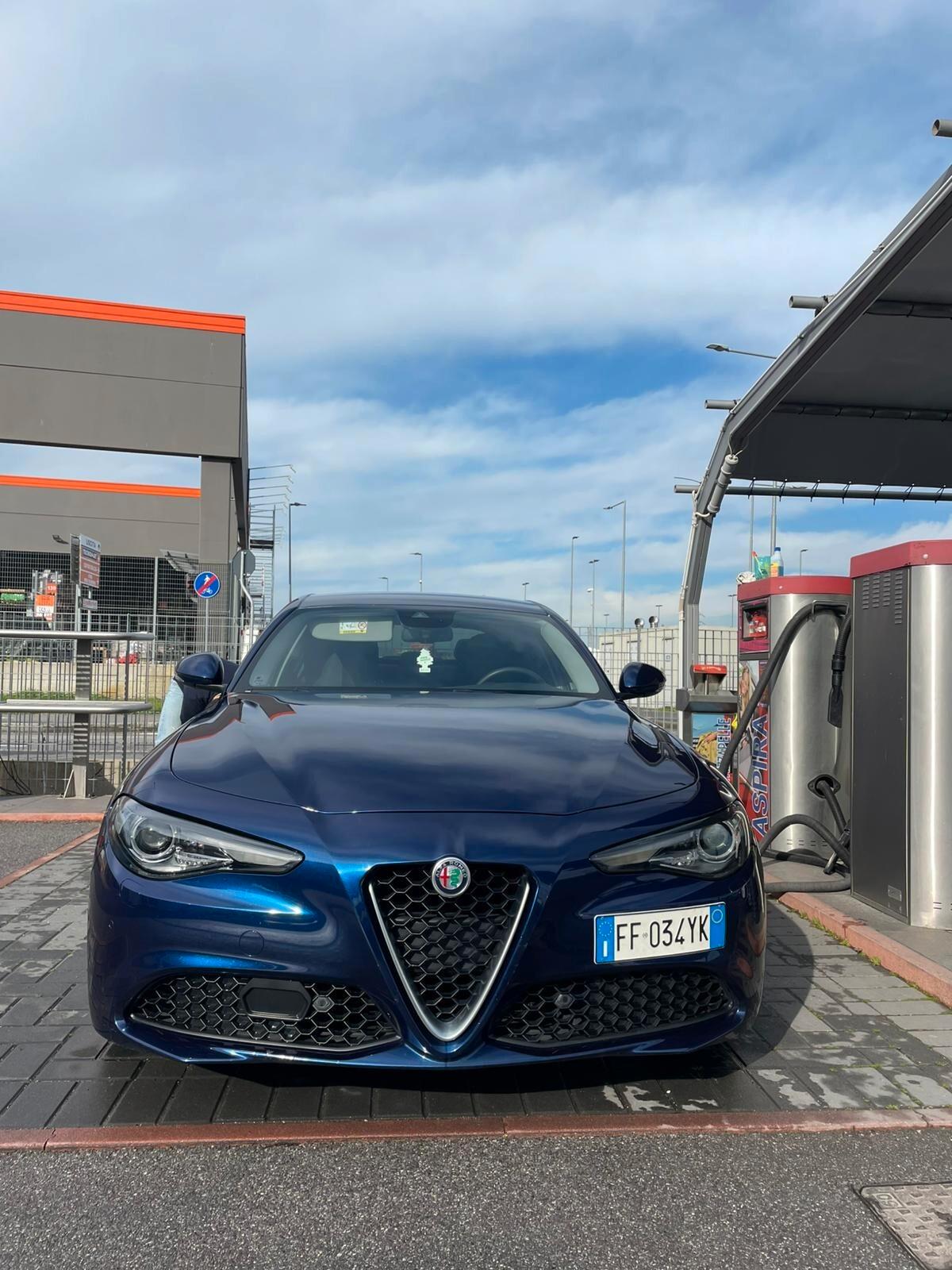 Alfa Romeo Giulia 2.2 Turbodiesel 180 CV AT8 Business Sport Launch Ed.