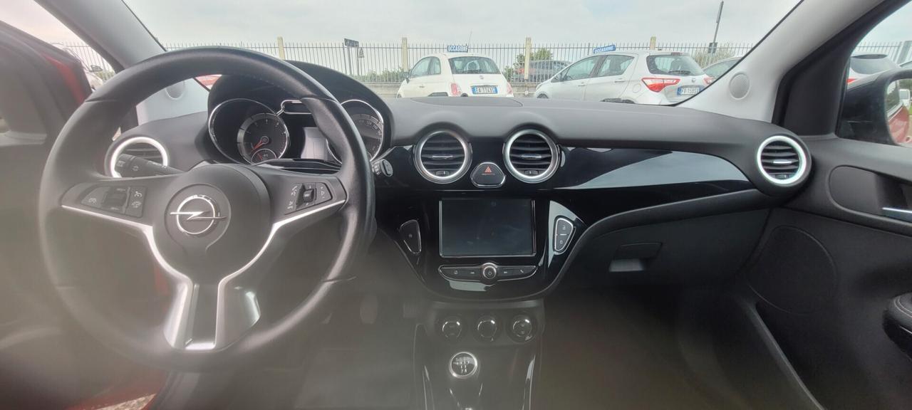 Opel Adam Rocks NEOPATENTATA