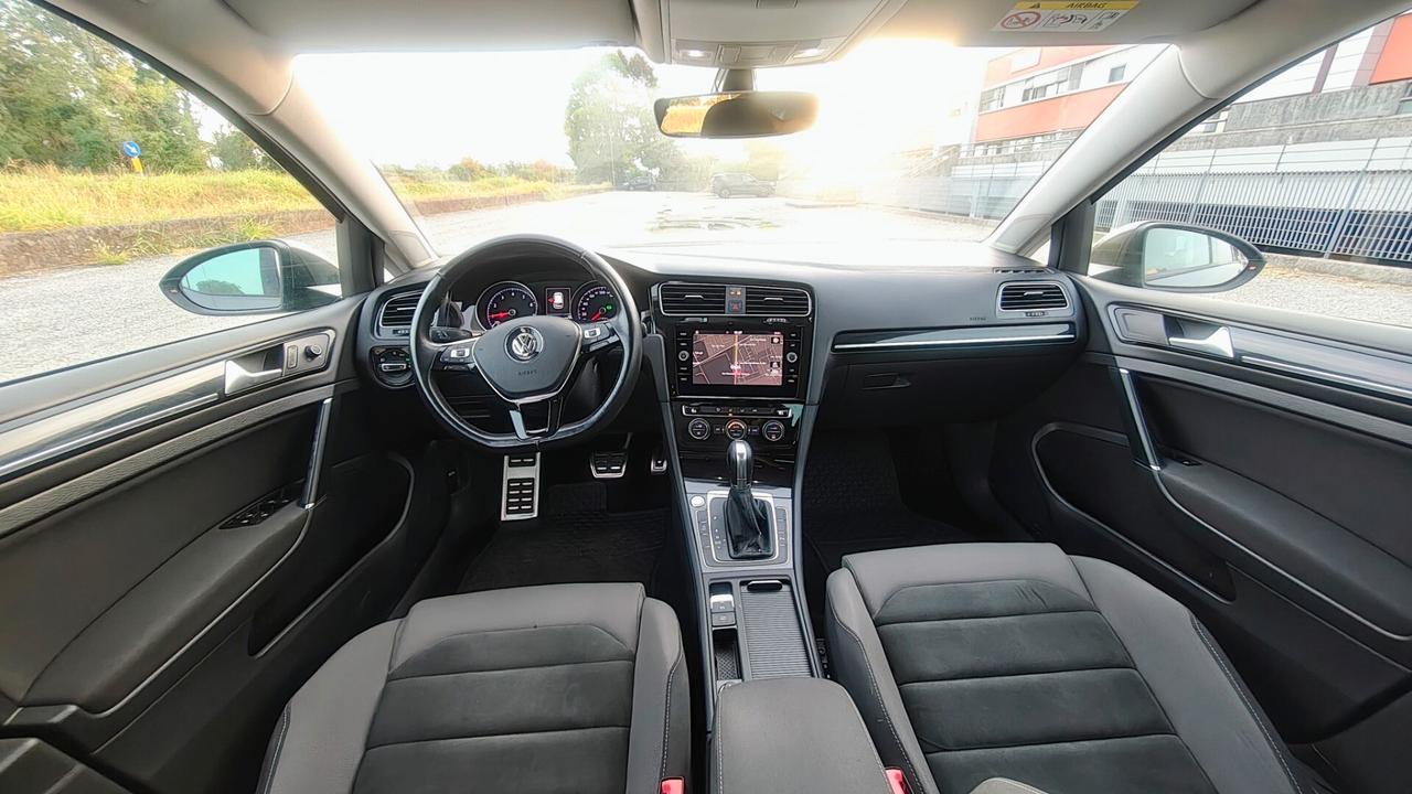 Volkswagen Golf 1.5 TGI DSG 5p. Trendline BlueMotion Technology